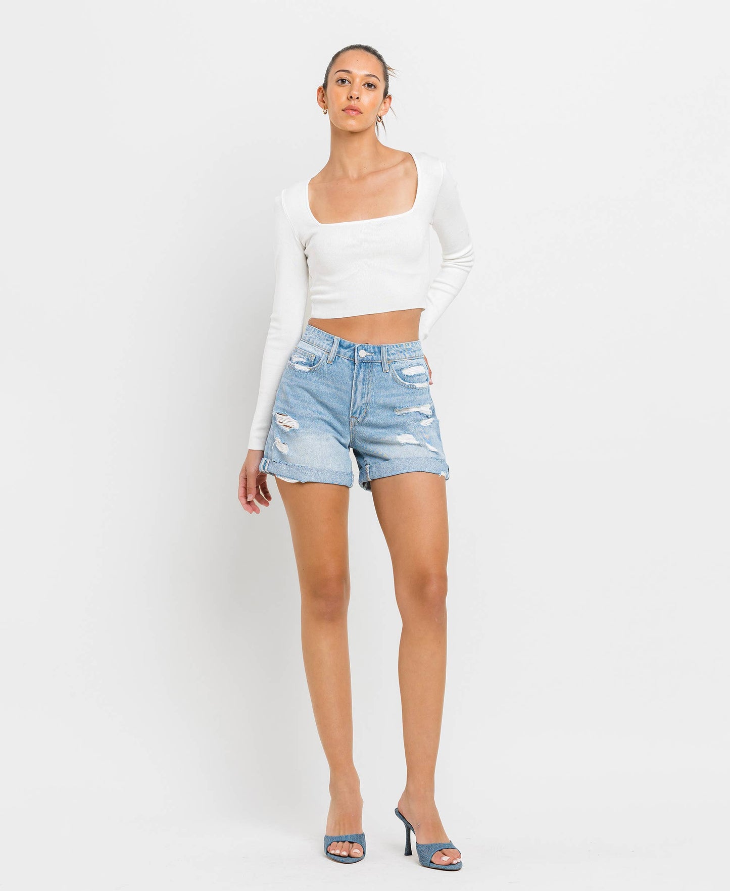 MID RISE DOUBLE CUFFED BOYFRIEND SHORTS T5197: PACIFIC VENICE / L