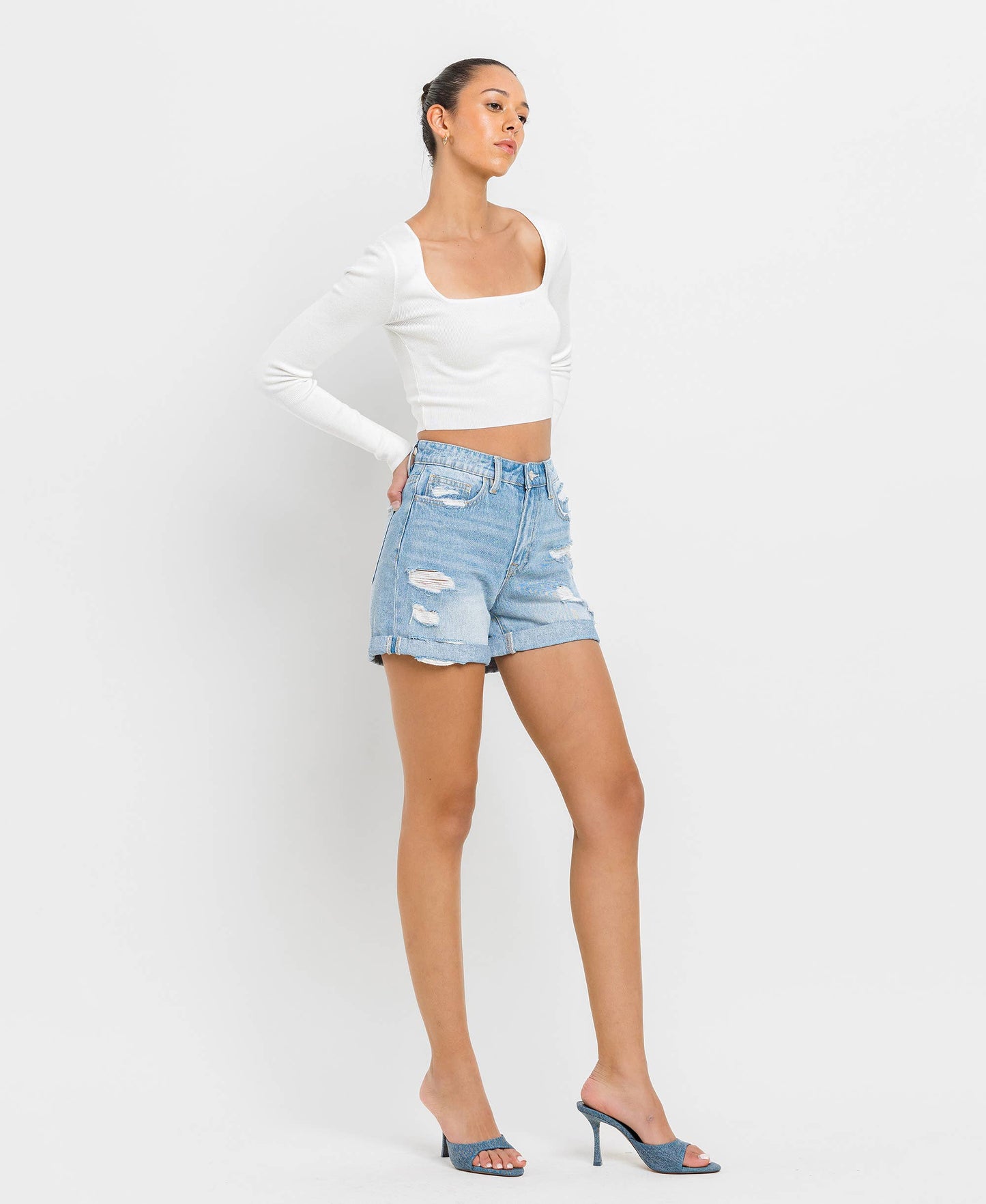 MID RISE DOUBLE CUFFED BOYFRIEND SHORTS T5197: PACIFIC VENICE / L