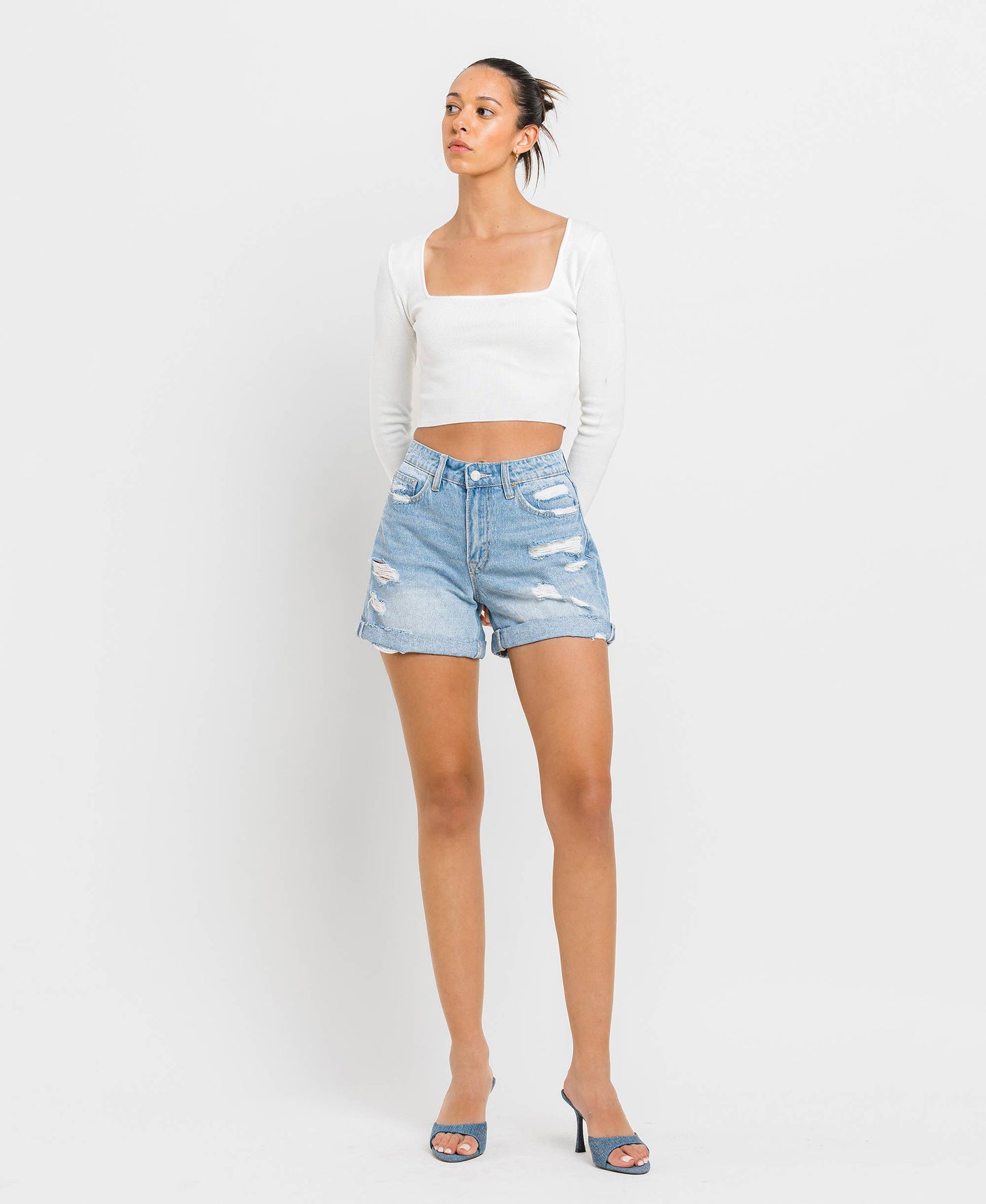 MID RISE DOUBLE CUFFED BOYFRIEND SHORTS T5197: PACIFIC VENICE / L